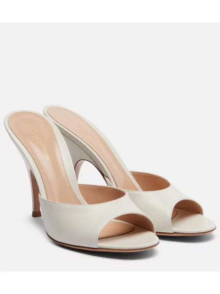 Usnjene mules Gianvito Rossi bela