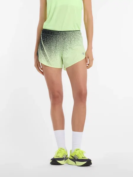 Спортивные шорты New Balance желтые