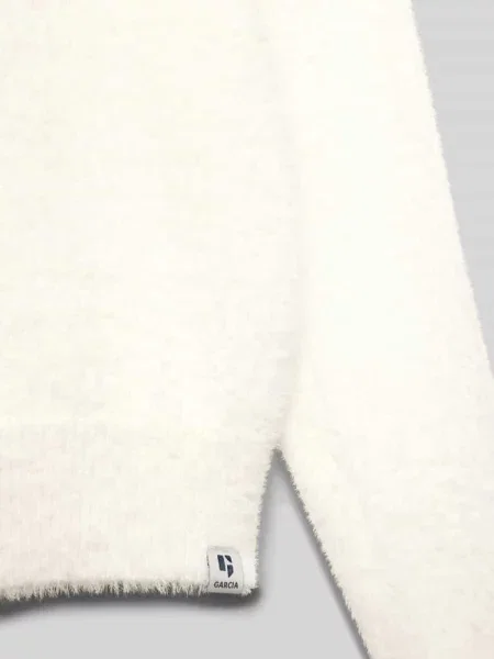 Sweter o kroju regular fit z dodatkiem Garcia biały