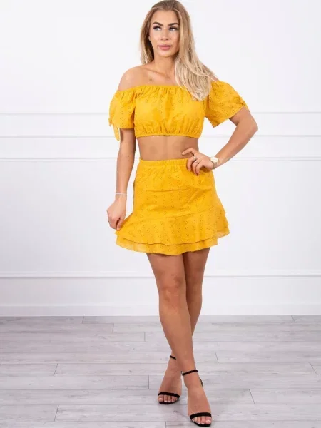 Hímzett ruha Kesi