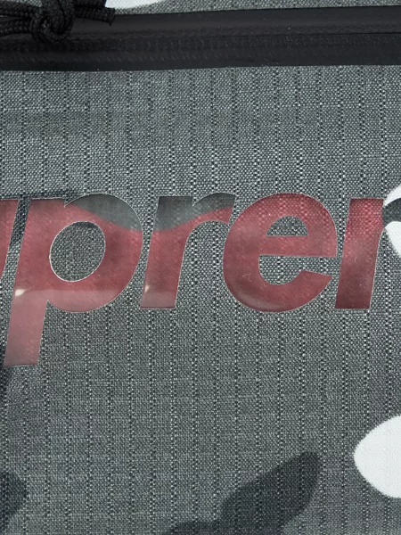 Pásek Supreme s potiskem šedý
