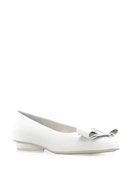Balerini Ferragamo alb