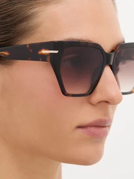 Victoria Beckham napszemüveg női barna