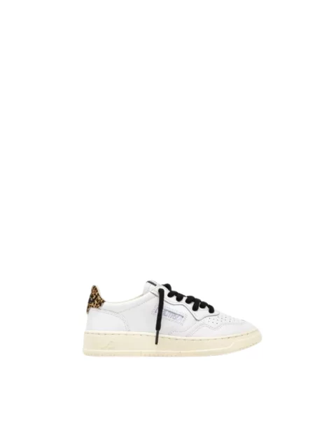 Sneakersy Autry skórzane białe