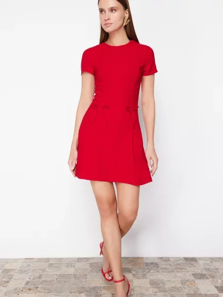 Rochie mini Trendyol cu funde roșu