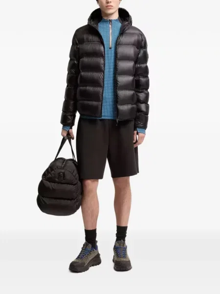 Geacă Moncler cu glugă negru