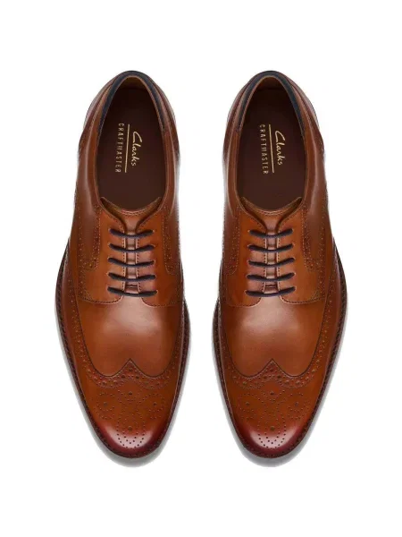 Pantofi Clarks maro