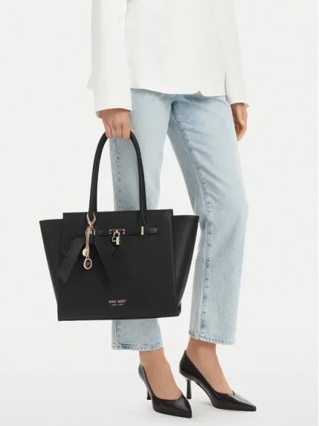 Nine West Τσάντα μαύρο