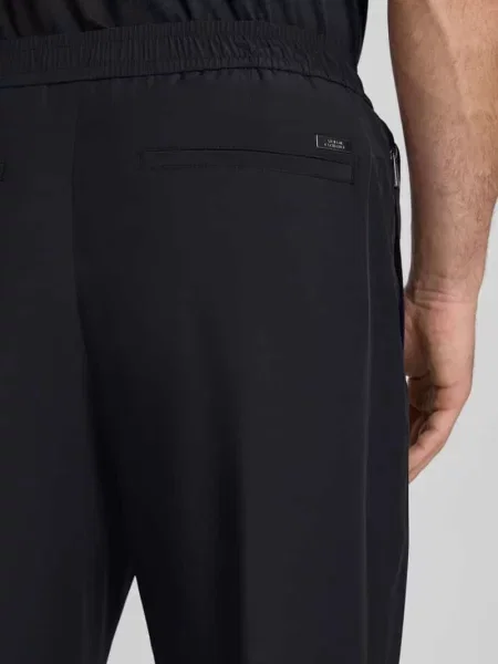 Spodnie z elastycznym pasem i tylnymi Armani Exchange czarne