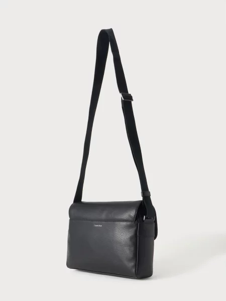 Crossbody taška Calvin Klein čierna