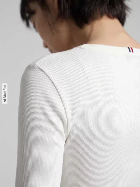 Bluzka z długim rękawem z dekoltem henley Tommy Jeans biała
