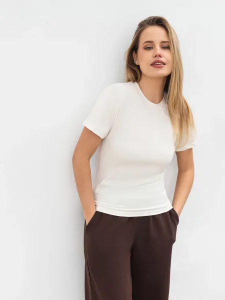 Футболка Romashka Слім молочний