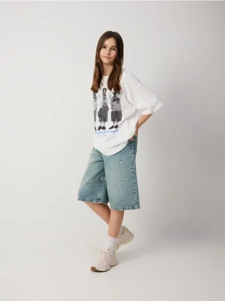 Reserved Tricou Billie Eilish crem