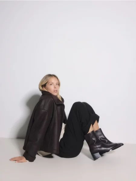 Кожаные ботинки Reserved красные