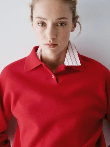 Sweter z dzianiny z kołnierzykiem polo Kobieta M MANGO czerwony