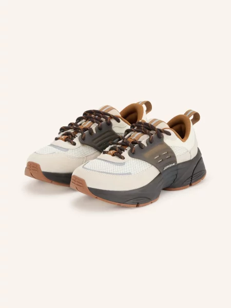 Jordan Sneakersy Jordan Trunner světle krémová hnědá