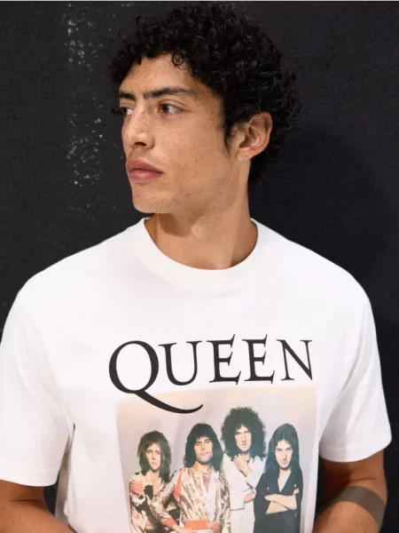 Reserved Tricou Queen din crem
