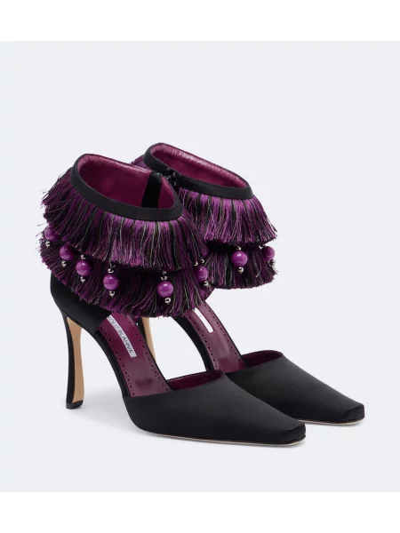 Pantofi cu toc Manolo Blahnik cu franjuri din satin negru