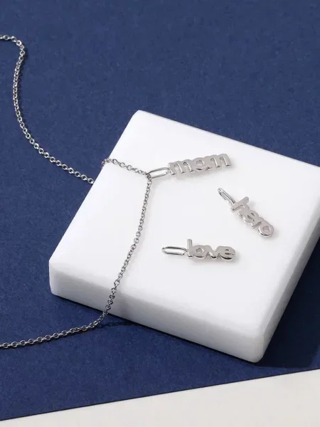 Ожерелье Design Letters серебряное
