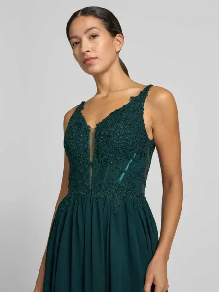 Sukienka wieczorowa z obszyciem koronką i ozdobnymi kamieniami Luxuar Fashion