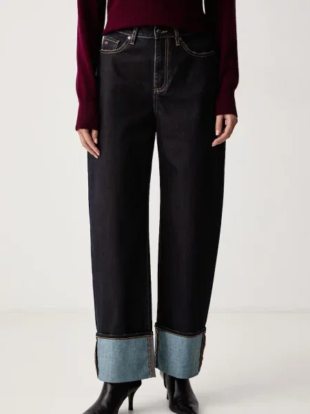 Armani Exchange blugi relaxed fit pentru femei maro