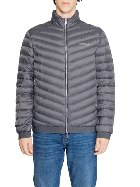 Dzseki Armani szürke