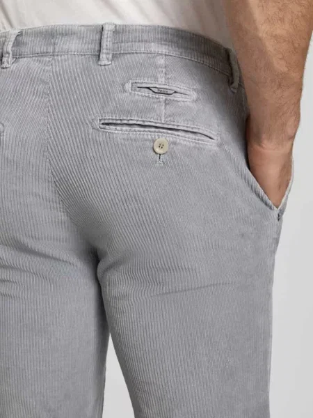 Spodnie sztruksowe o kroju slim fit z z tyłu model ‘Fabio’ Brax srebrne