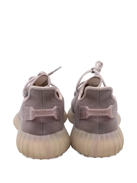Маратонки Adidas Yeezy на райета
