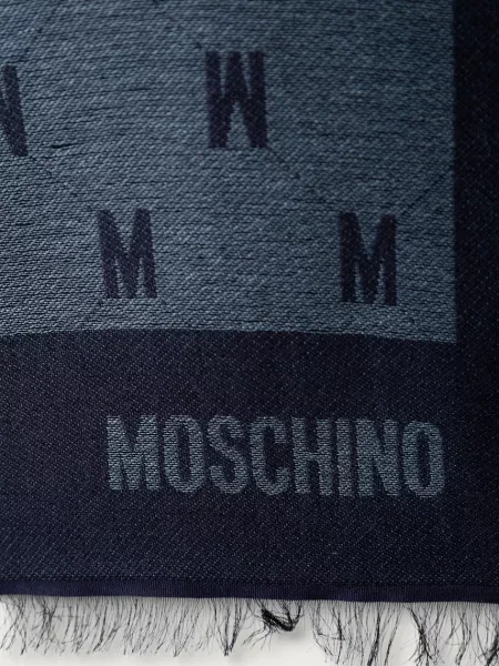 Moschino sál gyapjú hozzáadásával