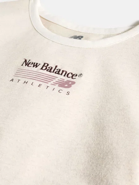 Футболка New Balance бежева