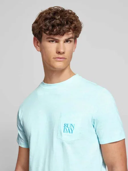 T-shirt z wyhaftowanym motywem model ‘UEFFI’ Blend