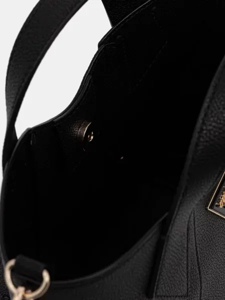 Кожаная сумочка Guess