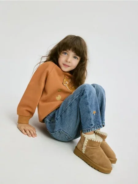 Reserved Джинси paperbag з вишивкою синій