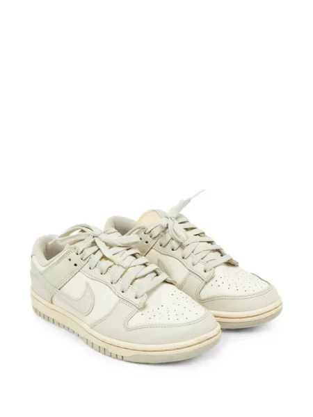 Sneakerși Jordan din piele alb