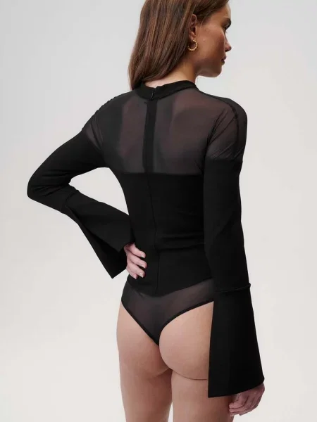 Класична блуза Undress Code чорна