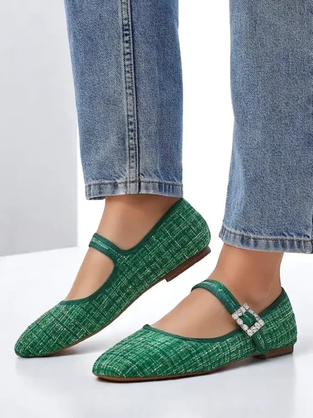 Balerinke Resti s karirastim vzorcem z zaponko zelena