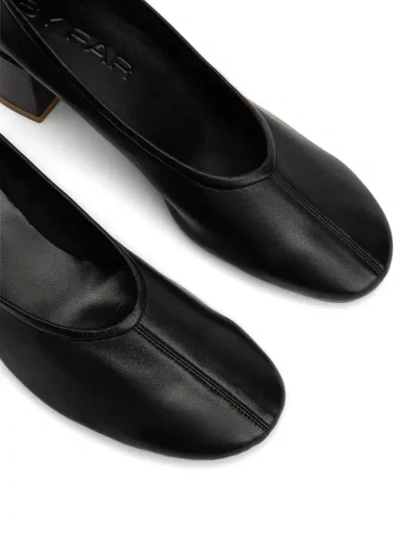 Pantofi cu toc By Far din piele negru