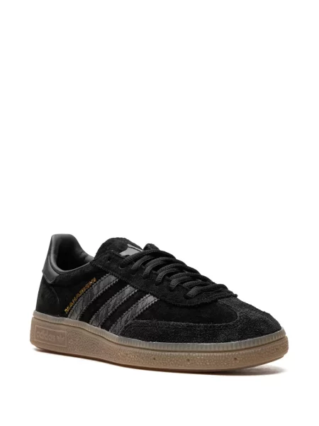 Zomšinės sportbačiai Adidas juoda