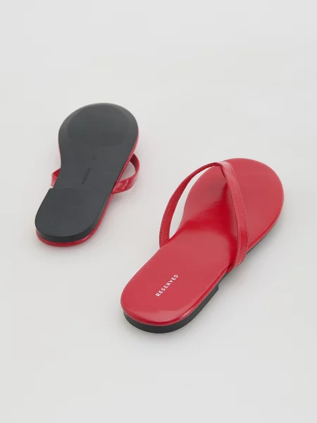 Тапочки Reserved из овчины красные