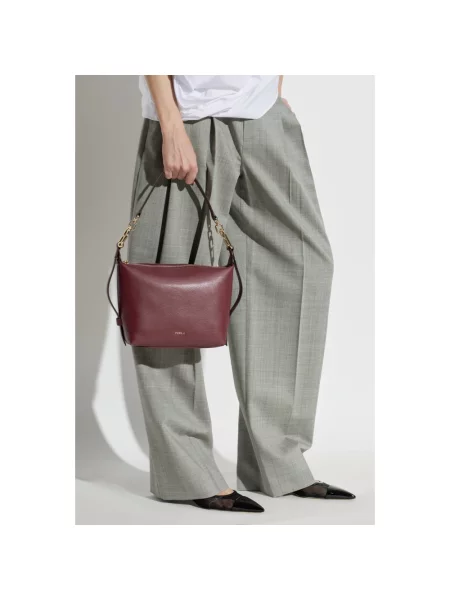 Furla torebka crossbody skórzana czerwona