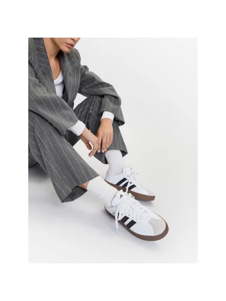 Кроссовки Adidas белые