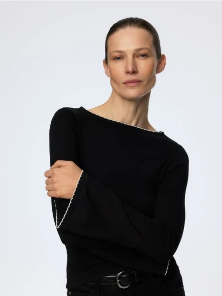 Reserved Tricou cu mânecă lungă cu conținut ridicat de modal negru