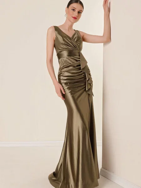 Lung rochie By Saygı din satin drapată maro
