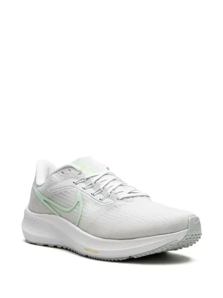Sportbačiai Nike Air Zoom balta