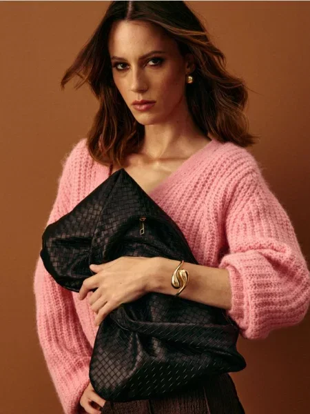 Хобо сумка на плече з плетеного матеріалу чорний