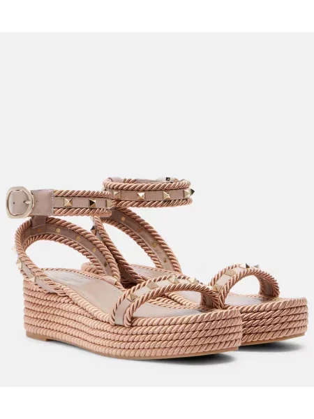 Сандали Valentino Garavani на платформе бежово