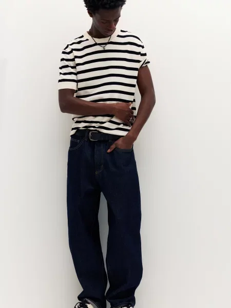 Pull&Bear Pulover crna bijela