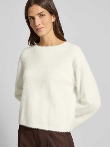 Sweter z dzianiny o kroju oversized z obniżonymi ramionami model ‘FEATHER’ Tom Tailor Denim biały