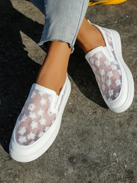 Mocasini Resti cu model floral plasă alb