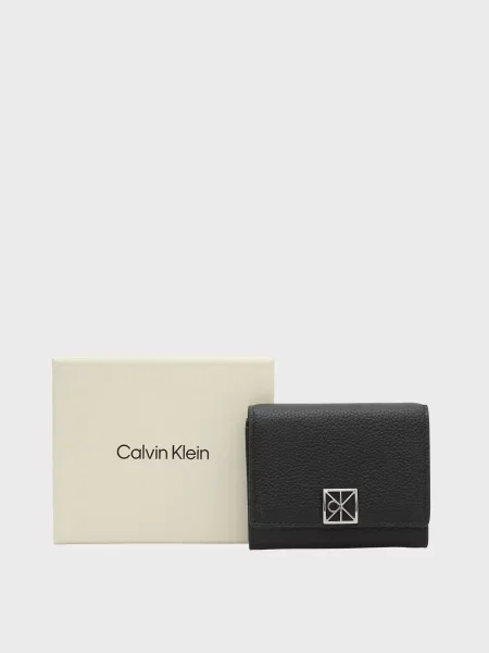 Кожаный кошелек Calvin Klein черный
